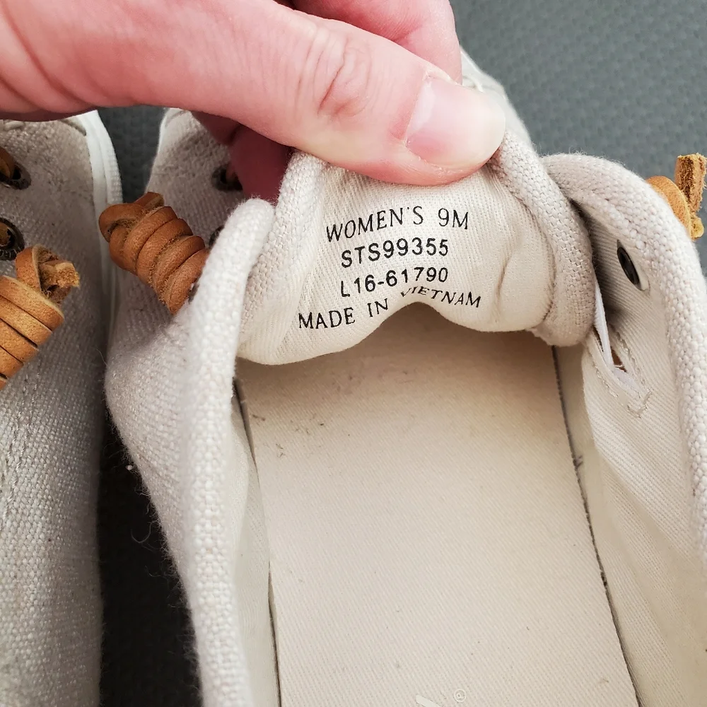 Sperry canvas sneakers/boat shoes